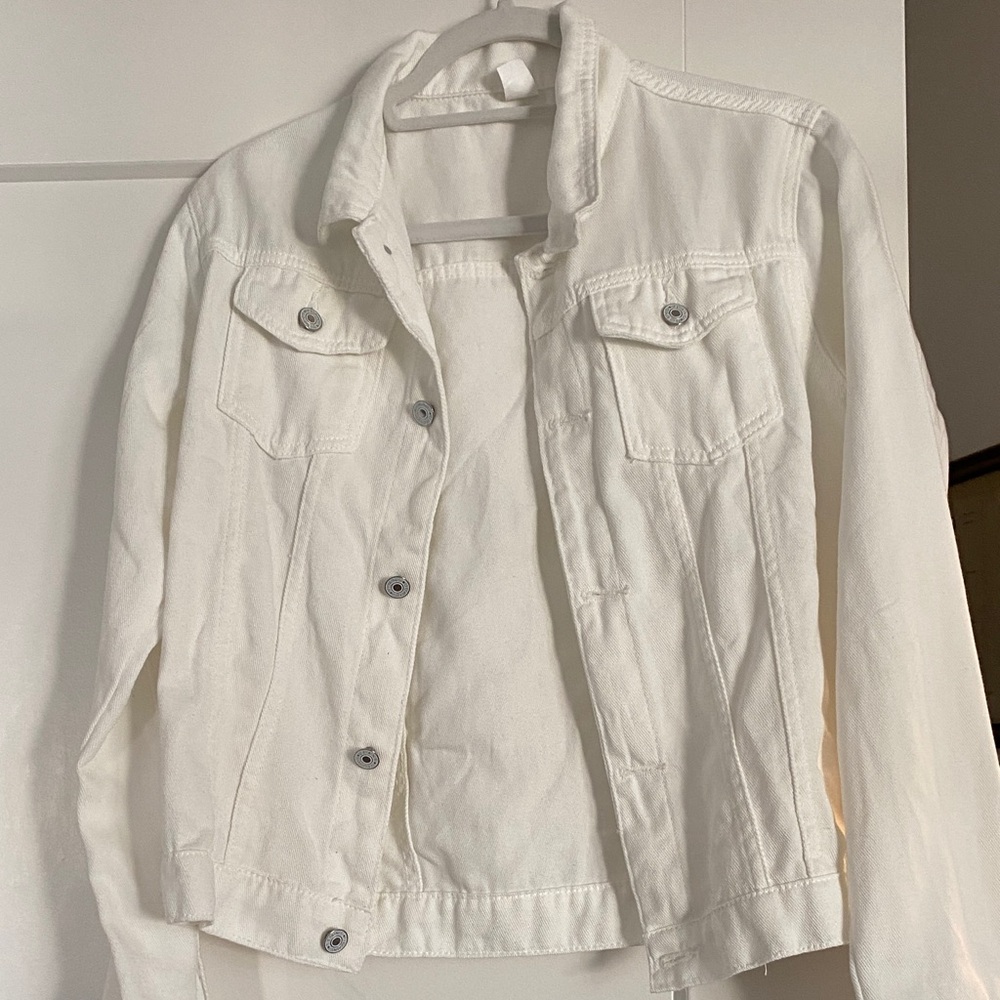 NWOT Women's White Denim Jacket